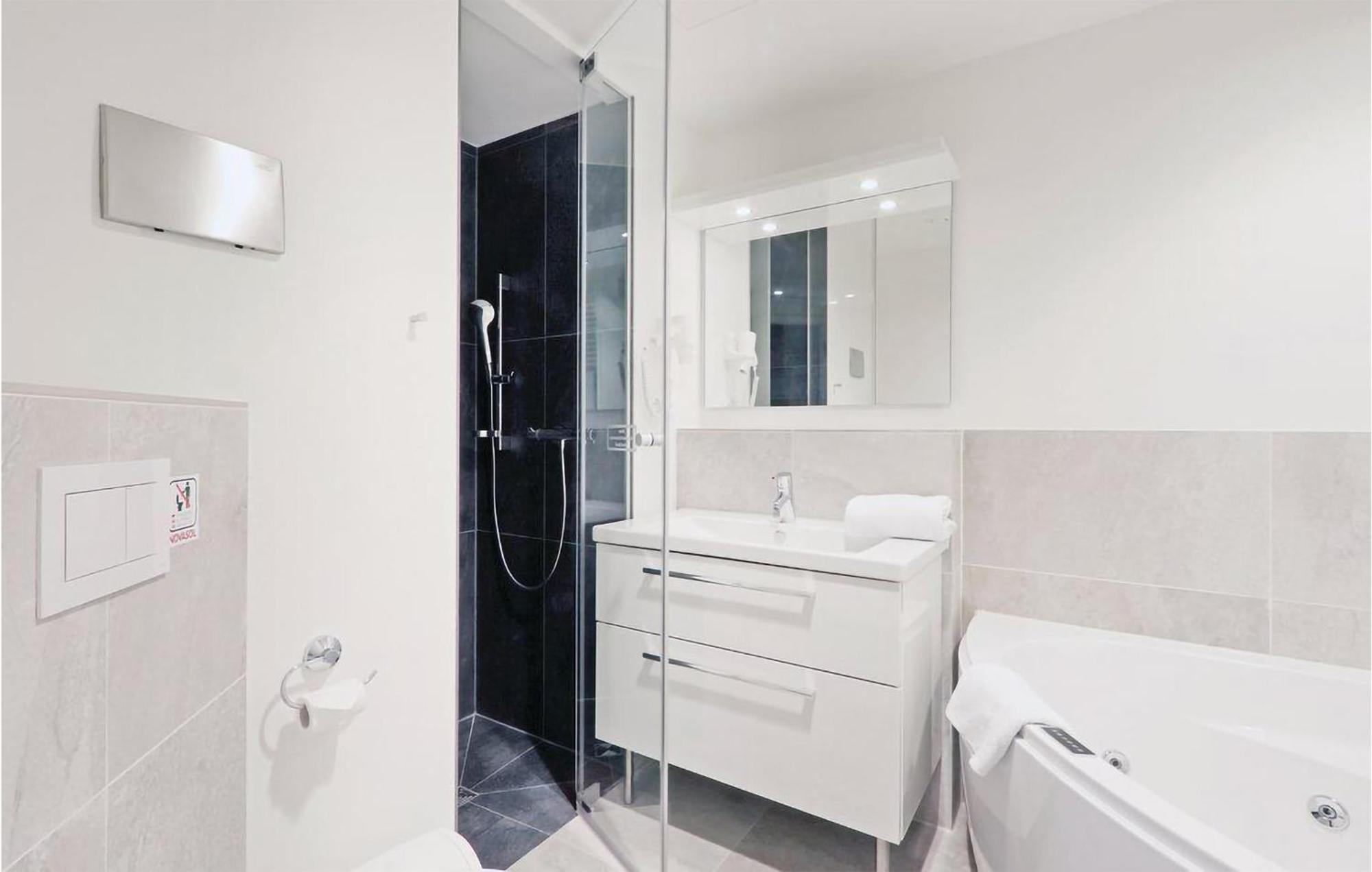 Lovely Apartment In Luebeck Travemuende With Sauna Esterno foto